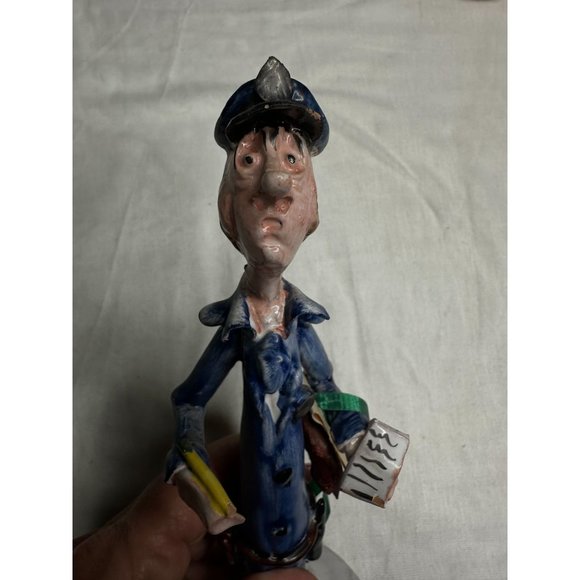 Policeman Statue Signed Italy with Certification Hangin on arm 9" Gift - Picture 3 of 8